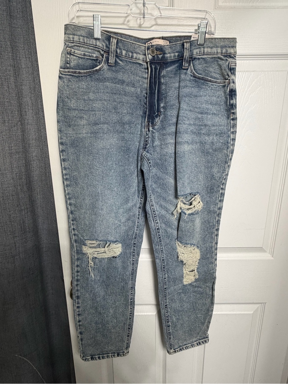Low rise Distressed Women's Jeans in Light Blue